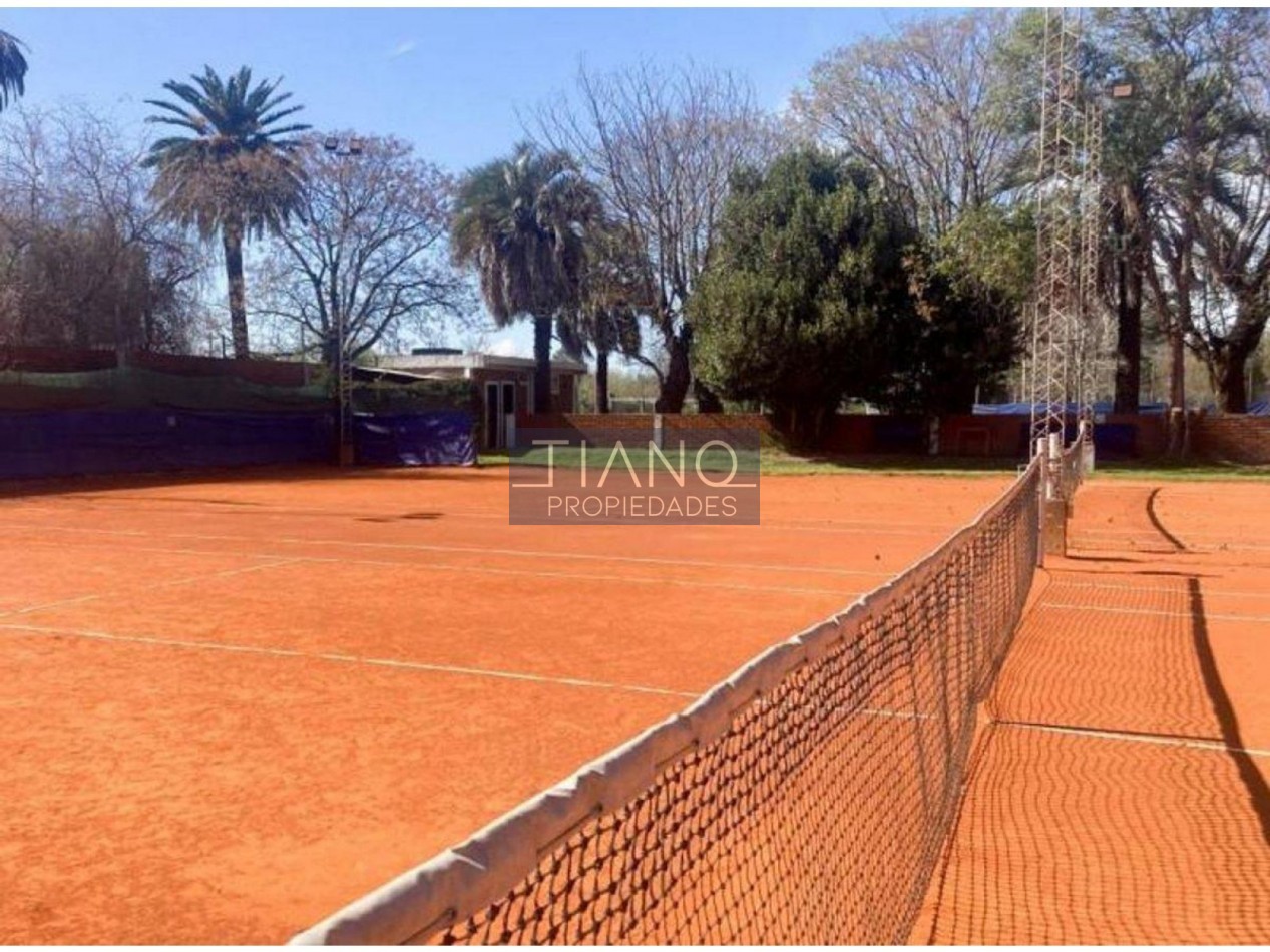 VENTA CASA 4 AMB JARDIN - CLUB PRIVADO EN MONTE GRANDE