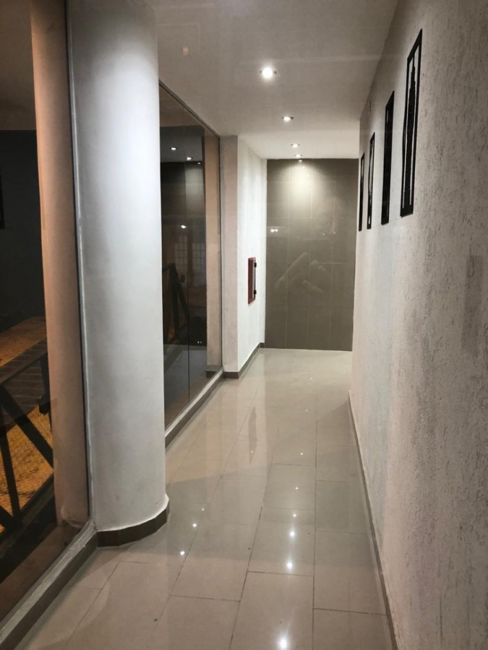 MONOAMBIENTE A ESTRENAR EN LANUSITA - APTO PROFESIONAL, incluye COCHERA CUBIERTA